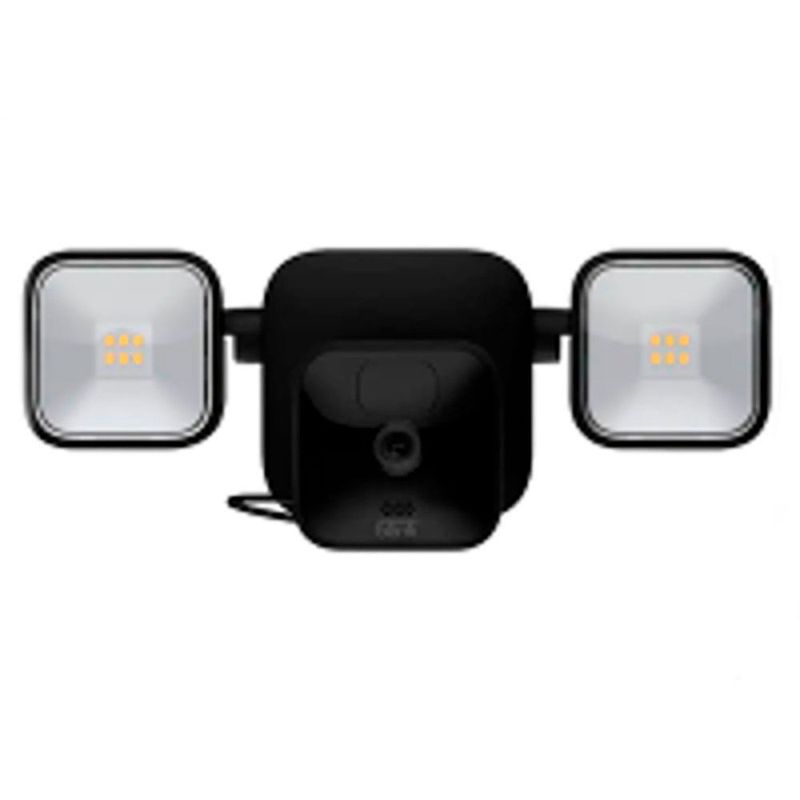 Camara-Wifi-BLINK-exterior-con-focos-Led-3