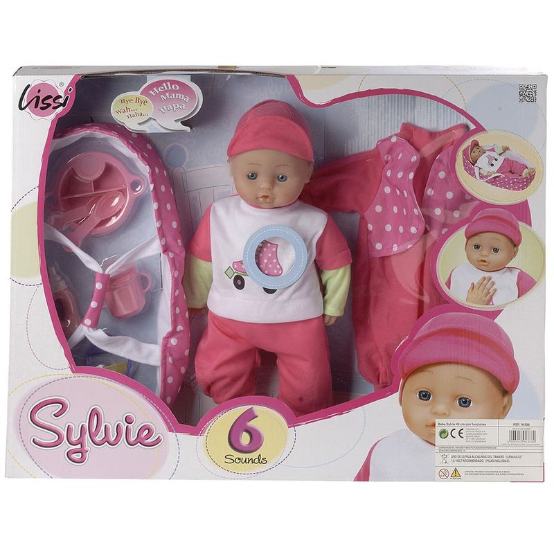 Bebe-con-ropa-y-zapatitos-para-cambiar-1