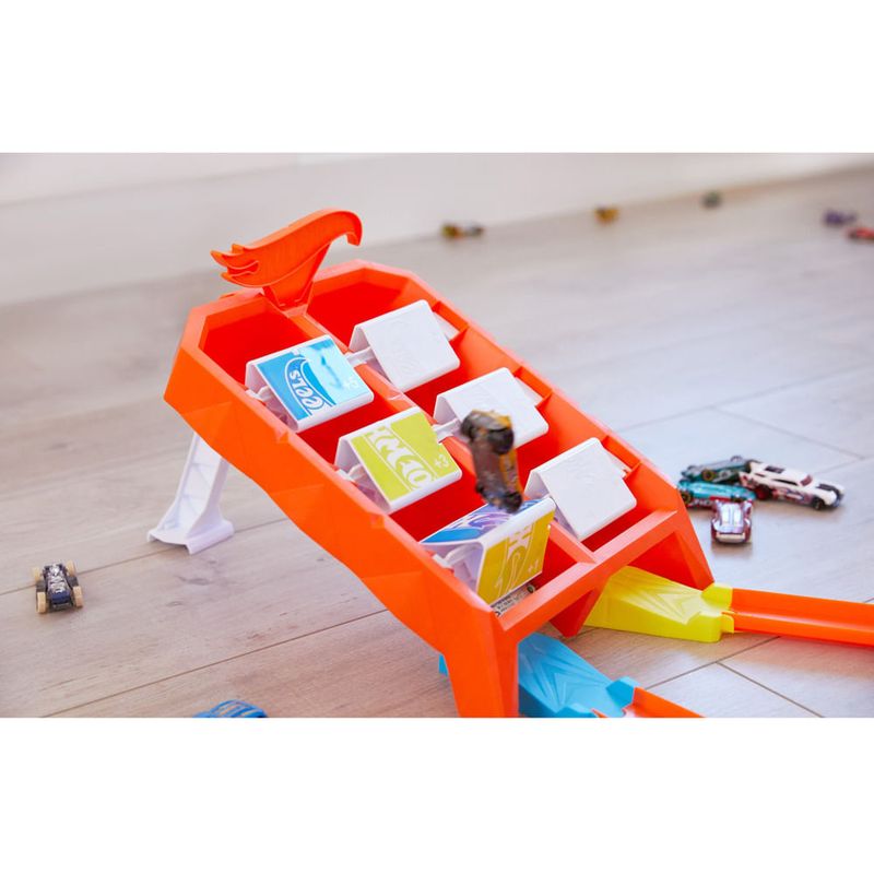 Pista-de-autos-vueltas-y-choques-HOT-WHEELS-0