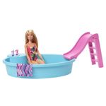 Piscina-con-muñeca-0