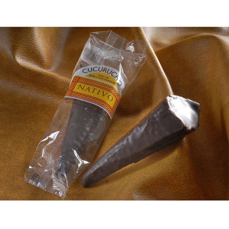 Cucurucho-bañado-NATIVO-relleno-dulce-de-leche-1