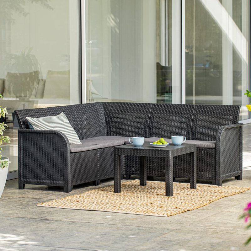 Juego-esquinero-Rosalie-con-almohadones-1