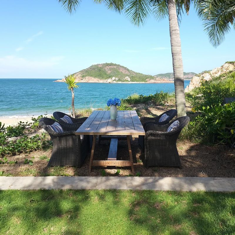 Mesa-de-Comedor-en-Madera-Acacia-220x100x76-cm-5