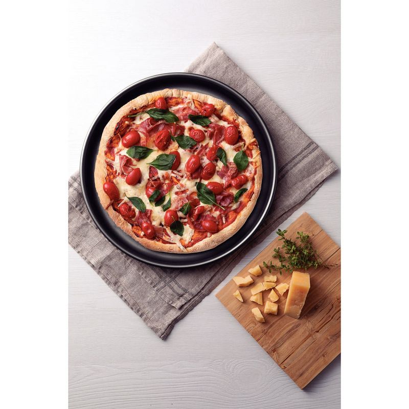 Molde-pizza-TRAMONTINA-35-cm-4