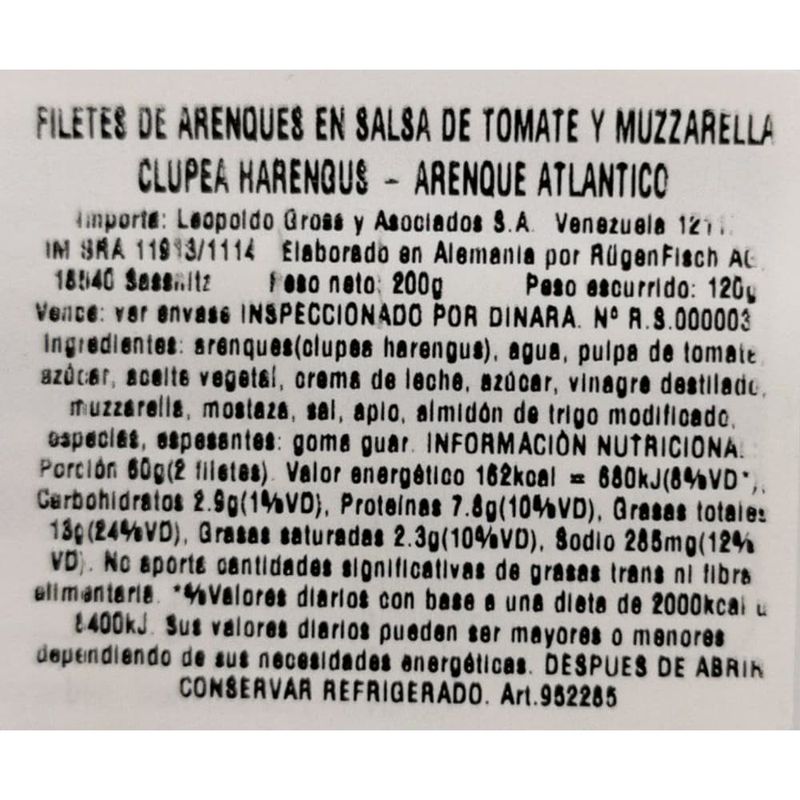 Arenque-en-crema-de-tomate-y-muzzarella-RUGEN-FISCH-0