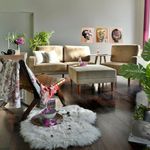 Silla-baja-en-madera-65x81x69-cm-3